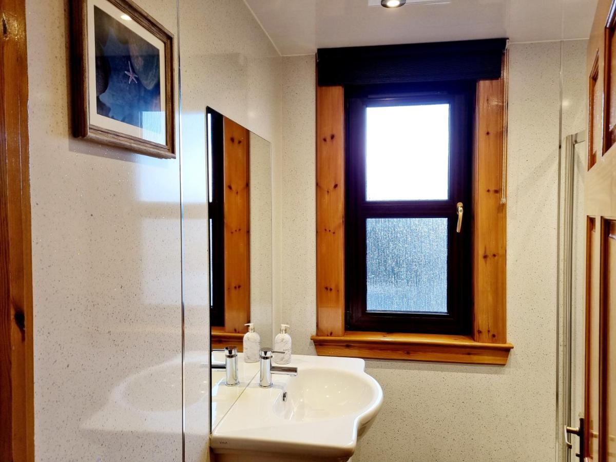 Inverness City 3 Bedroom House Free Parking Экстерьер фото