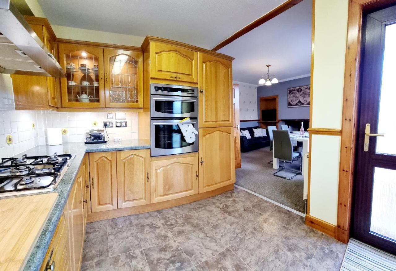 Inverness City 3 Bedroom House Free Parking Экстерьер фото