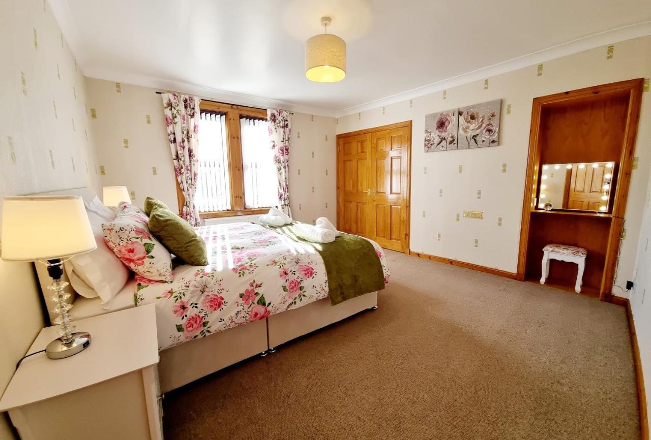 Inverness City 3 Bedroom House Free Parking Экстерьер фото