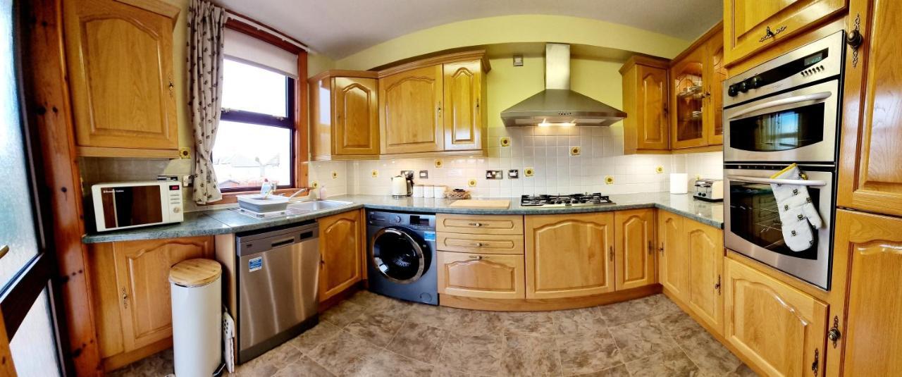 Inverness City 3 Bedroom House Free Parking Экстерьер фото
